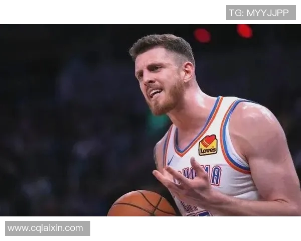 轻松两双!哈尔滕施泰因10中6拿下12分11板5助2断 轻松两双!哈尔滕施泰因10中6拿下12分11板5助2断